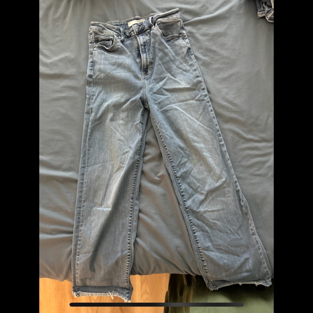 Hidden Jeans Light Wash Size 28